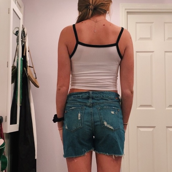 LF Black and White Tank Top - Picture 4 of 5